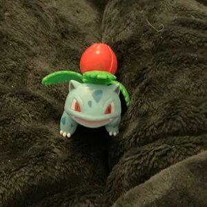 CWT Ivysaur Bandai scale wave 16 collection Blue and Red Action Pokémon